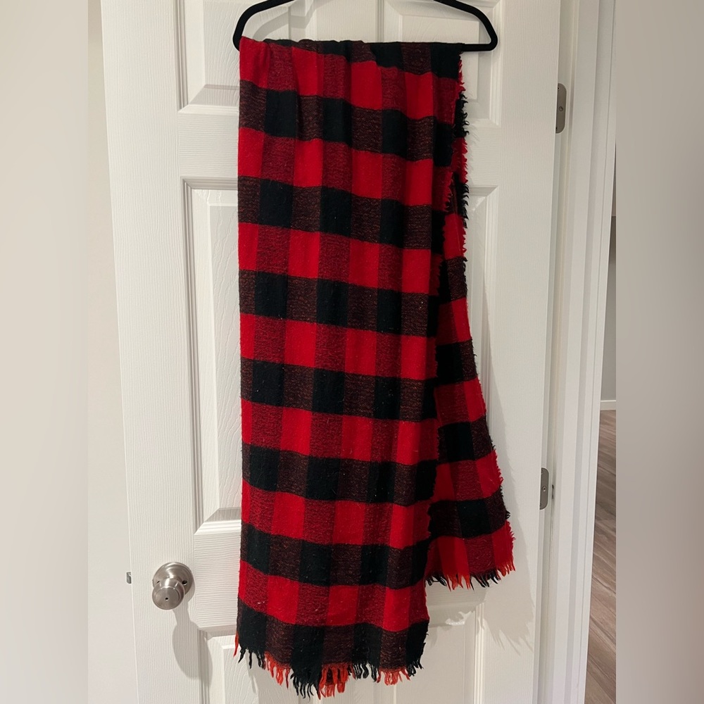 Wilfred Free Plaid Blanket Scarf